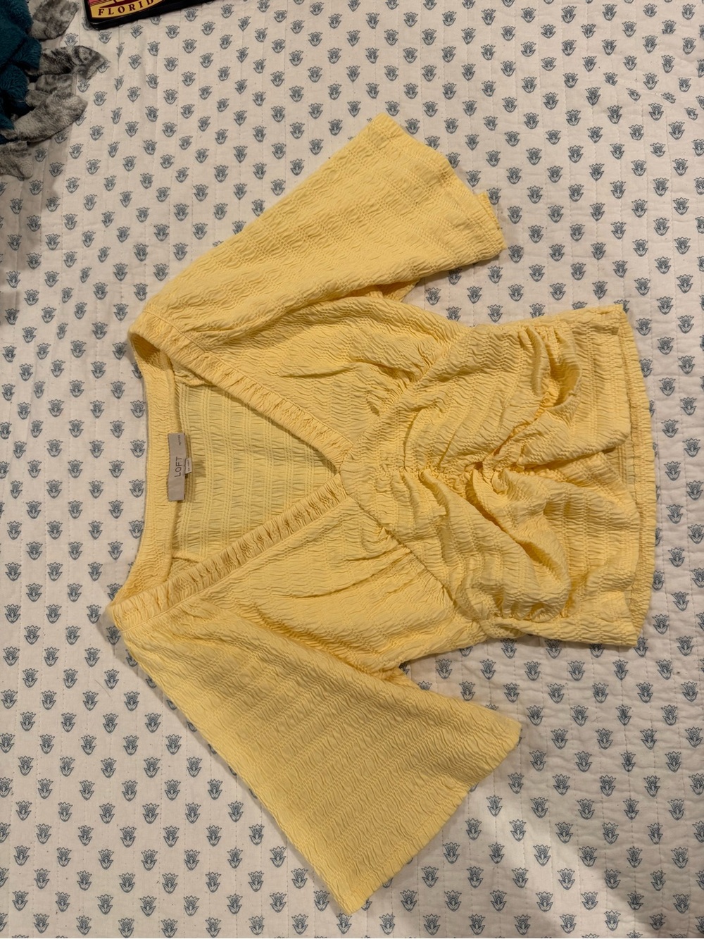 LOFT Pale Yellow Textured V-Neck Ruched Women’s Top
